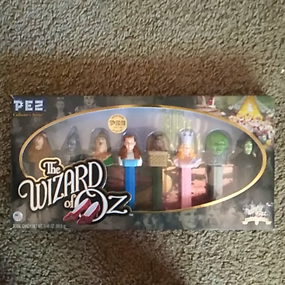Wizard of oz. Pez dispensers